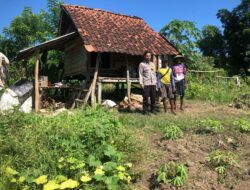 Bhabinkamtibmas Desa Katua Pantau Pengolahan Lahan Pertanian untuk Dukung Ketahanan Pangan