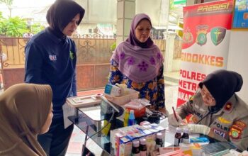 Polres Jaktim Dirikan Posko Kesehatan untuk Korban Banjir di Cawang