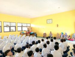 Polsek Sape Gelar Penyuluhan Hukum di SMP Negeri 2 Sape dengan Tema Pentingnya Keselamatan Berlalu Lintas
