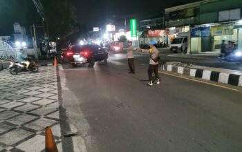 Tarawih Kondusif di Gerung, Polisi Sigap Amankan Masjid