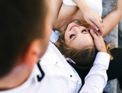 5 Hal Ini Bisa Membunuh Mood Keintiman dalam Pernikahan