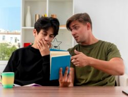 Saran Sok Tahu Bikin Kesal? 10 Cara Cerdas Menanggapinya