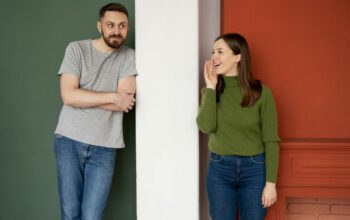 Takut Dekat dengan Orang Lain? Ini Beda AVPD dan Avoidant Attachment!