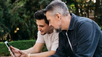 Orang Tua Kalah Saing! Gen Z Lebih Percaya Google?