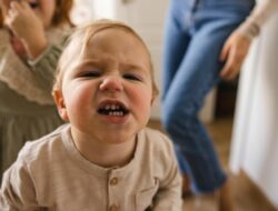 Stop Abaikan! Dampak Fatal Lingkungan pada Emosi Bayi!