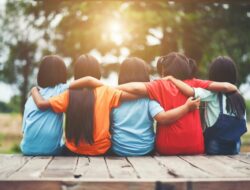 Sahabat Sejati dan Teman Biasa, Apa Bedanya?