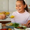 Stop Makanan Sampah! Ini 7 Nutrisi Ajaib Bikin Anak Pintar