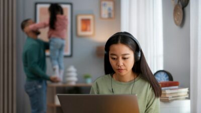 Side Hustle WFH Ini Bisa Bikin Cuan Tanpa Ribet!