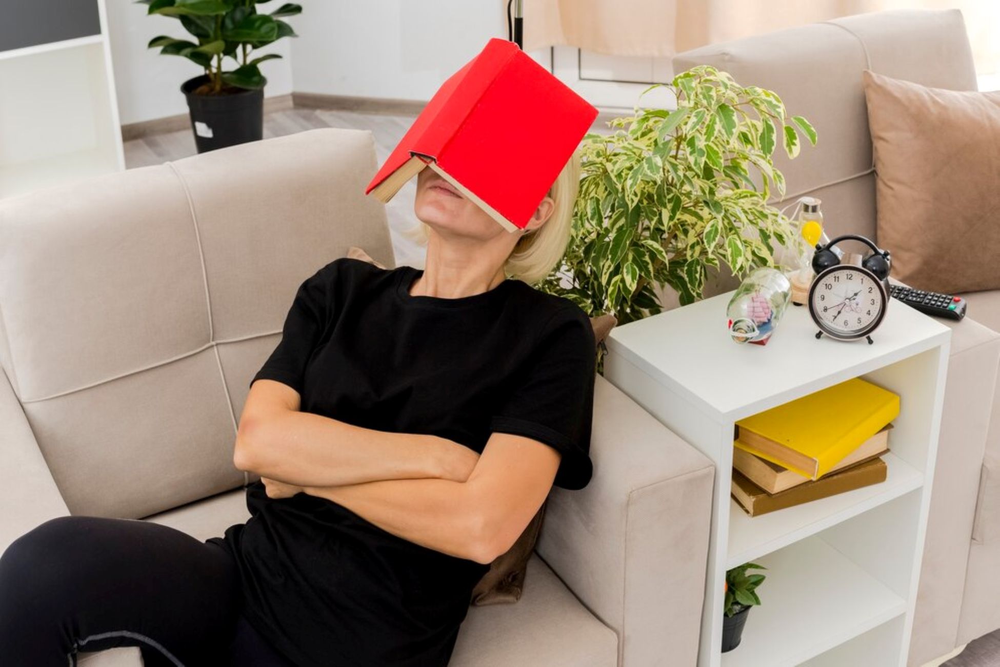 Pintar Tapi Malas? Ini 8 Bukti Kamu Sering Buang-Buang Waktu!