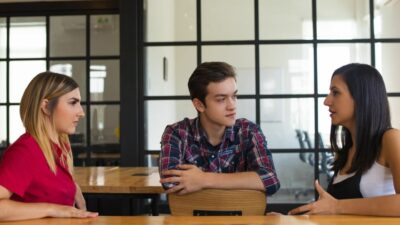 Komunikasi Asertif: 3 Langkah Bikin Kamu Disegani!