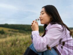 10 Kebiasaan Ini Bikin Hidupmu Lebih Bahagia, Tanpa Obat!