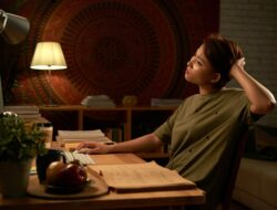 Overthinking Bikin Hidup Sengsara? Hindari 12 Kebiasaan Ini!