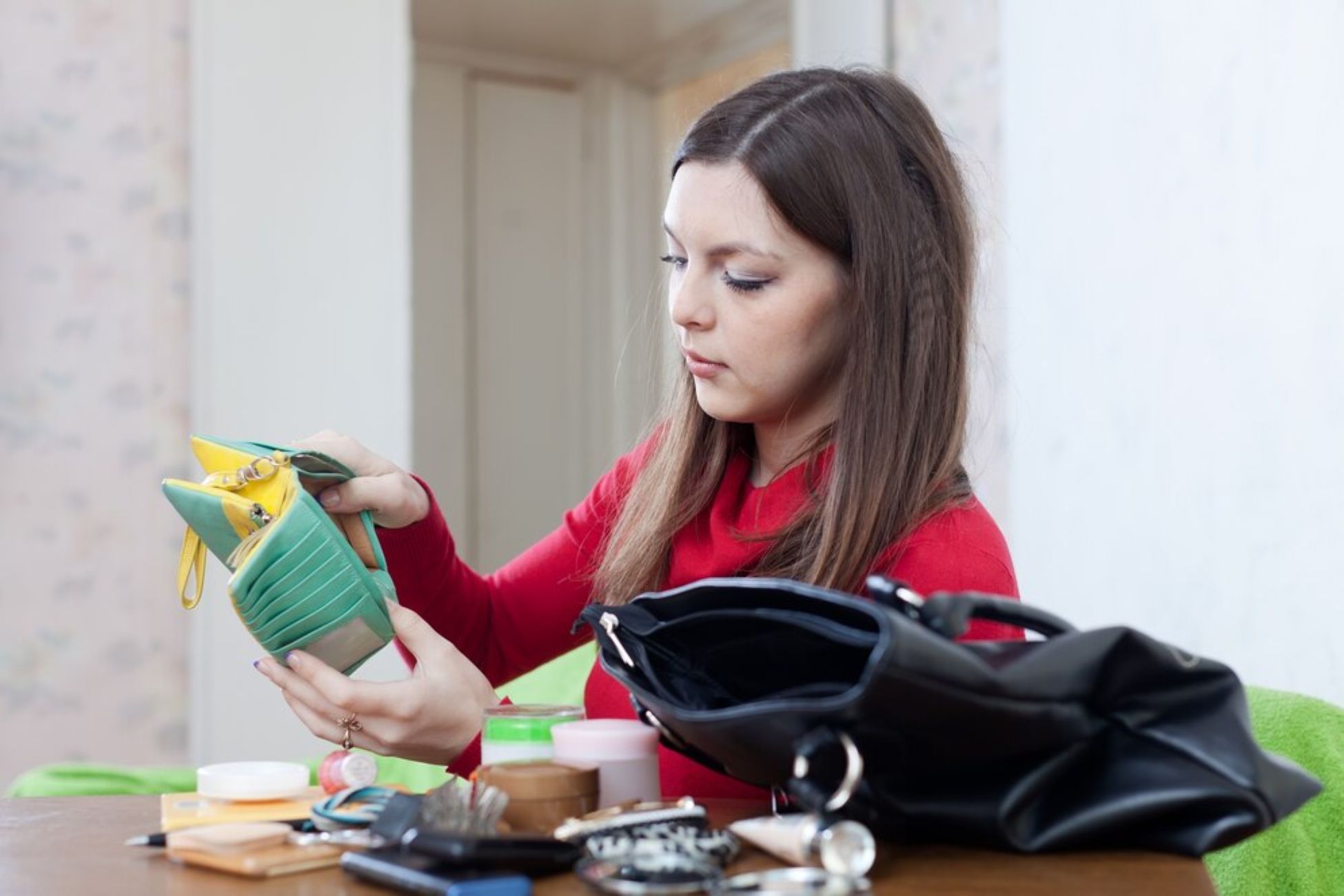 5 Kebiasaan Hemat yang Justru Membuat Miskin