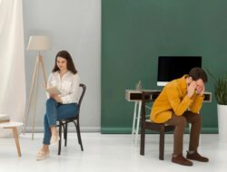 Psikologi Suka Menyindir: Cerdas atau Justru Punya Masalah?