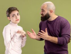 Stop Percaya! 5 Mitos Orang Tua Ini Justru Bikin Anak Menderita