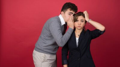 15 Tanda Narsistik yang Sering Dikira Normal, Jangan Sampai Ketipu!