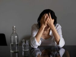3 Gejala Psikologis Ini Tanda Hidupmu Terlalu Berat!