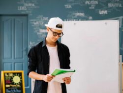 Orang Pintar Belum Tentu Cerdas! 10 Sifat Ini Bukti Kecerdasan Sejati