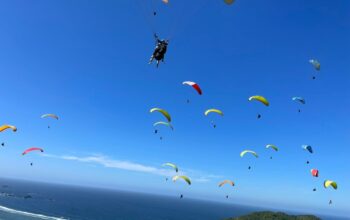 Gratis !!!, Yuk Tonton Atlet Paralayang Dunia Di Skylancing Lombok Tengah.