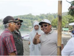 Senggigi Reborn, Masyarakat Dan ASN Bersihkan Senggigi.