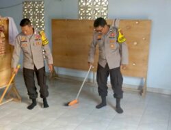 Polsek Lembar NTB Aktifkan ‘Bakti Religi’: Ibadah Khusyuk, Lingkungan Bersih