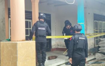 Polres Loteng Bersama Tim Gegana Brimob Evakuasi Diduga Peluru Meriam di BKU. ‎