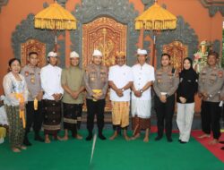 Kapolres Lombok Tengah Hadiri Acara Pujawali ke-30 di Pura Buana Nata