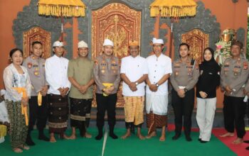 Kapolres Lombok Tengah Hadiri Acara Pujawali ke-30 di Pura Buana Nata