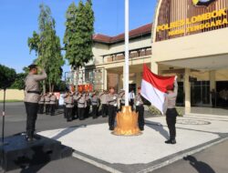 Pimpin Upacara Hari Kesadaran Nasional, Wakapolres Loteng Ajak Personel Perkuat Disiplin.