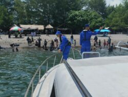 Polisi Jaga Ketat Pantai Cemara Saat Lebaran Ketupat