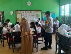 Polsek Gerung Kawal Program Makan Bergizi Gratis untuk Siswa Dasan Tapen