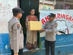 Polsek Pelabuhan Lembar Salurkan Bantuan Sembako untuk Warga Kurang Mampu