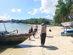 Patroli Polsek Sekotong: Jaga Keamanan Obyek Wisata Pantai Elak-elak