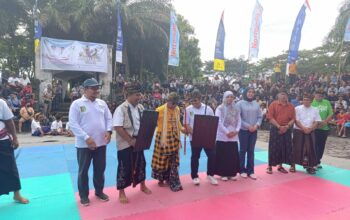 Lombok Barat Lestarikan Budaya Lewat Peresean HUT ke-67