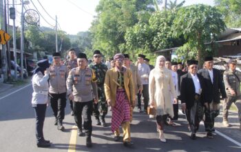 Polres Lombok Barat Jamin Keamanan Perayaan Tradisi Lebaran Topat 2025