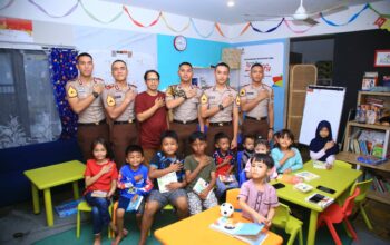 Kepedulian Taruna Akpol : Mengajarkan Calistung Hingga Memotivasi Anak Jalanan