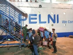 Polsek Kawasan Pelabuhan Laut Bima Amankan Proses Embarkasi dan Debarkasi Penumpang Kapal KM. AWU di Pelabuhan Bima