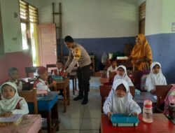 Polsek Asakota Kawal dan Bantu Pendistribusian Makanan Bergizi Gratis untuk 3.262 Siswa di Kota Bima