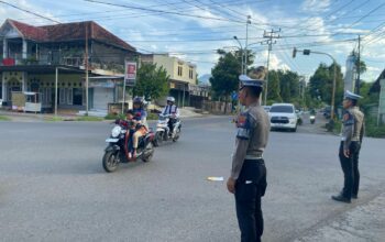 Sat Lantas Polres Bima Kota Laksanakan Kegiatan Rawan Pagi/Strong Point, Berikan Himbauan kepada Pengguna Jalan