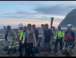 Polsek Sekongkang Bersama Tim Resque PT. AMNT Evakuasi Pemancing Terseret Ombak di Tanjung Mangkun Pantai Tropical