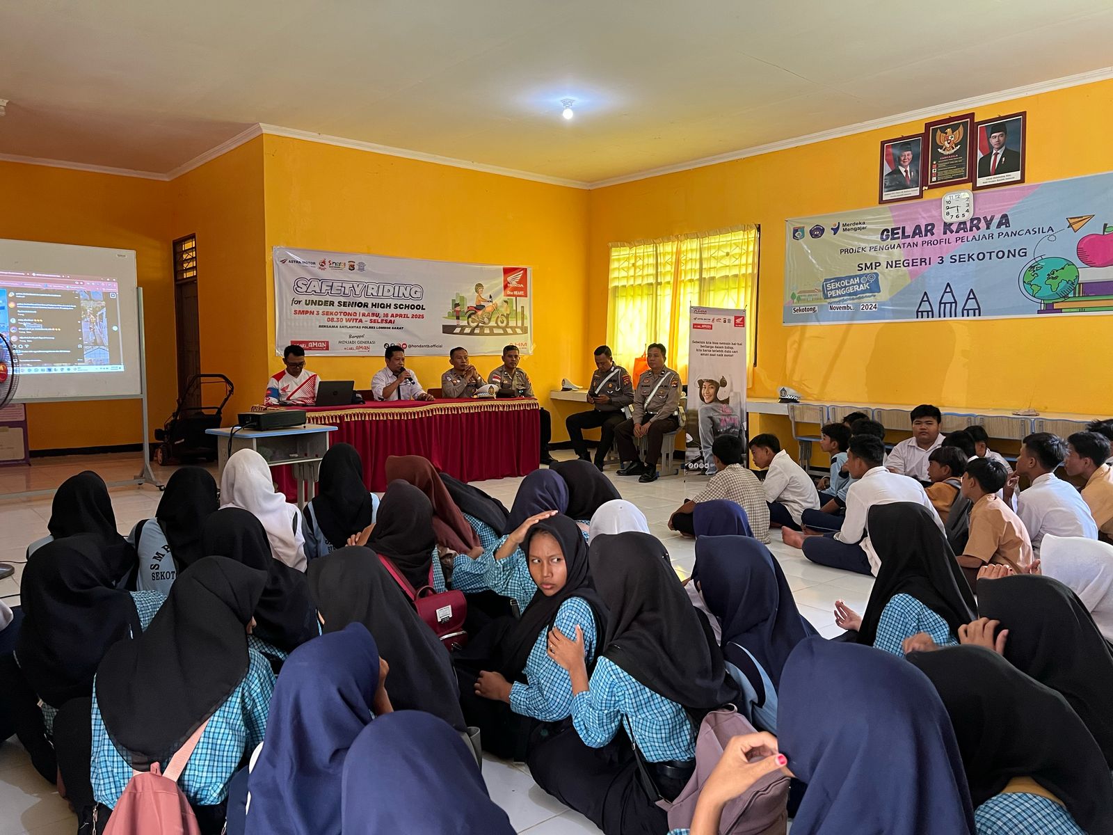 Polres Lombok Barat Edukasi Pelajar SMP Tentang Keselamatan Berkendara