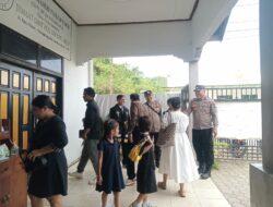 Beri Kenyamanan dalam Beribadah, Polres Sumbawa Barat Lakukan Pengamanan Perayaan Ibadah Jumat Agung