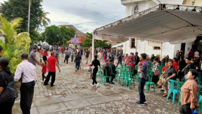 Ibadah Pra Paskah di Gereja St Antonius Berjalan Khidmat