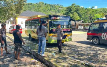 Sat Binmas Polres Bima Kota Laksanakan “Cooling System” dan Himbauan Kamtibmas di Kelurahan Jatibaru