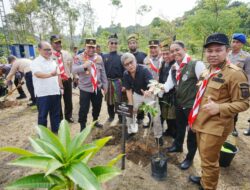 Rocky Gerung: Polisi Itu ‘Pohon Lindung Seluruh Indonesia