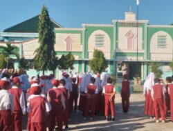 Sat Binmas Polres Bima Kota Berikan Sosialisasi Anti-Bullying kepada Siswa SDN 1 Melayu Kota Bima