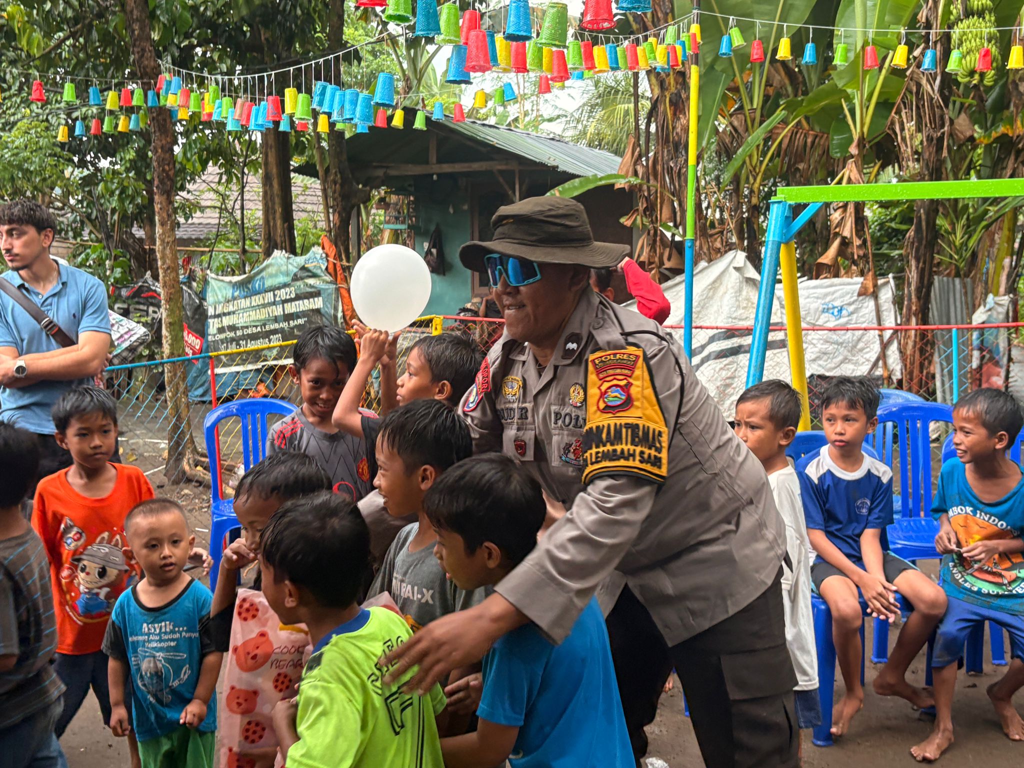 Babinkamtibmas Lembahsari Hadiri Peresmian Taman Bermain, Wujud Kedekatan Polri dengan Masyarakat (1)