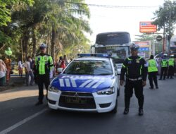 Polres Loteng Kawal Dan Amankan Keberangkatan 393 Calon Jamaah Haji Kloter 02. ‎
