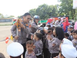 Tumbuhkan Kecintaan Anak Pada Polisi, Kapolres Loteng Kenalkan Tugas Polisi Sejak Dini.