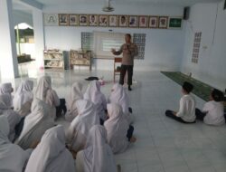 Polres Lombok Barat Gencarkan Edukasi Anti-Bullying di MTs Darulnajah